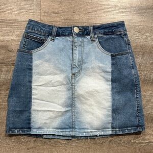 Coco + Jaimeson Denim distressed Two-Tone mini Jean Skirt Size 26